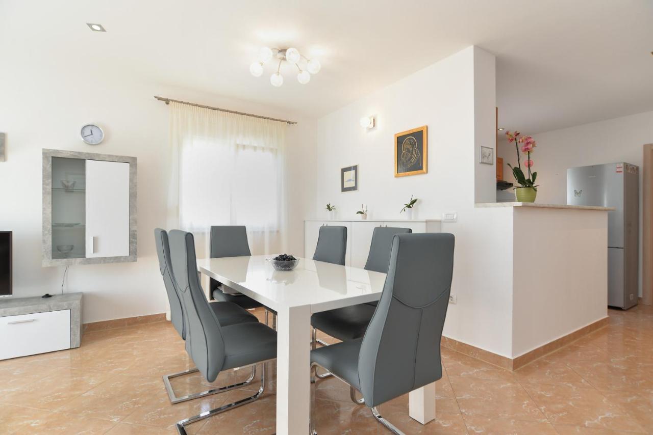 Apartment Patricia 1756 Pula Exterior photo